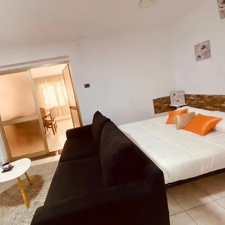 ゲストハウス Apartment *